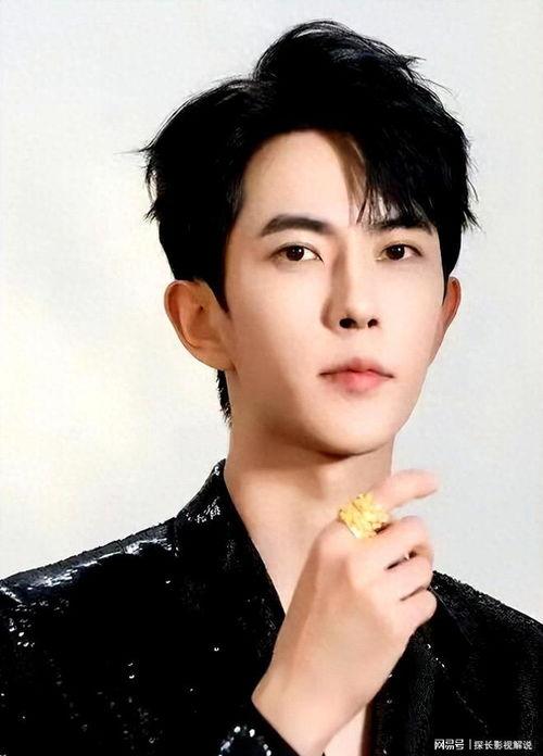 爆料娱乐圈男明星,揭秘明星背后的真实生活